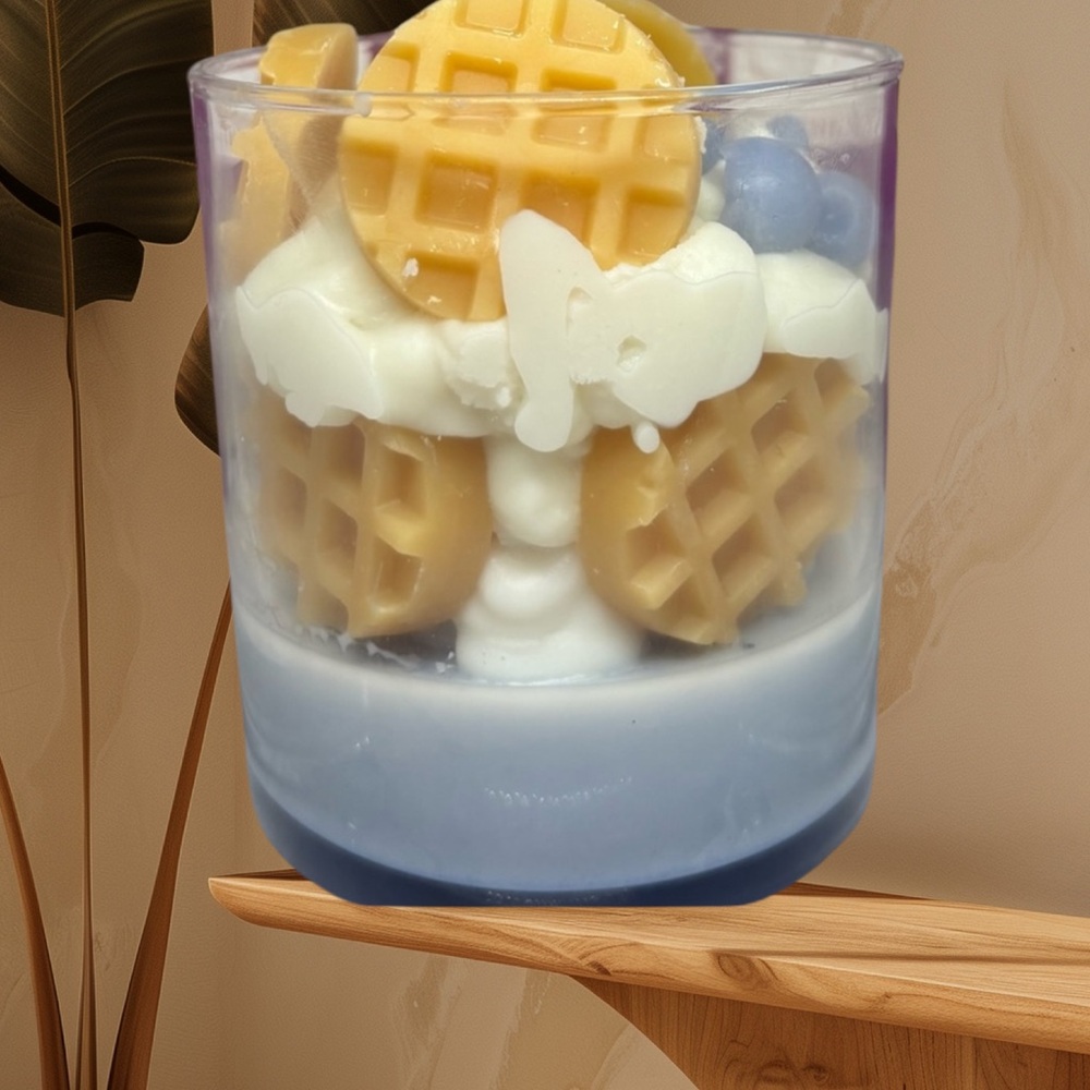 Waffle Scented Candle with Blueberry Accents blueberry cheesecake 16 oz - Picture 3 of 3